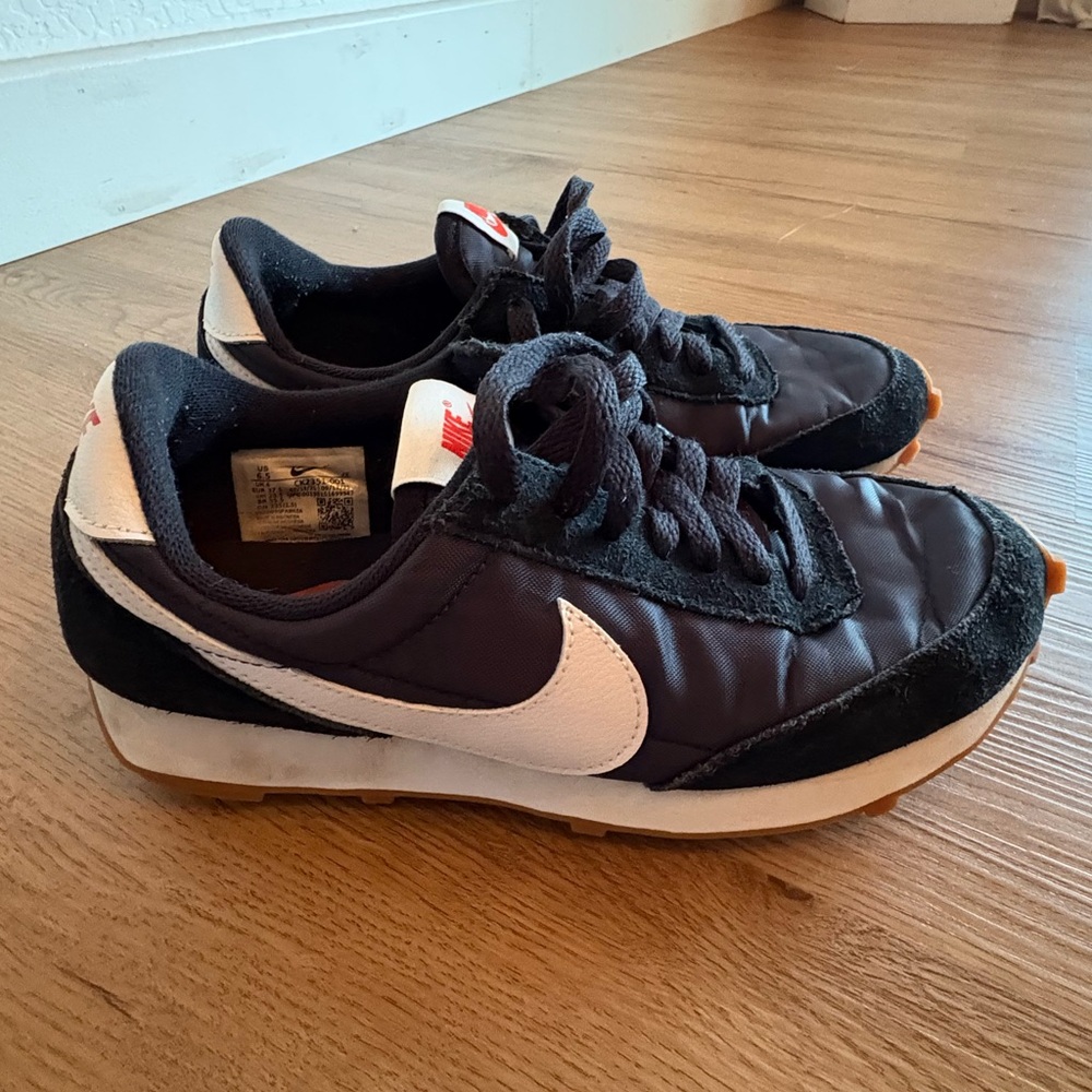 Womens Nike Sneakers